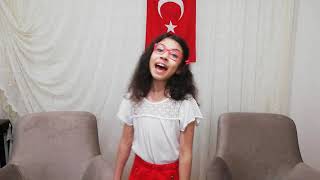 Zeren EVİN - Türkiye Çocukları Korosu - 23 Nisan Ellerinde Şanlı Bayraklar-