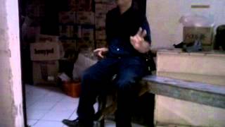 Di Goyang Sambil Duduk Powered By Telkomsel Blackberry