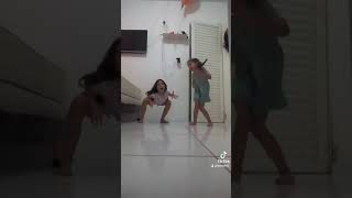 Dançando Com Minha Amiga
