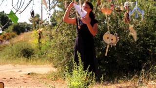 Watch Emmylou Harris Lonely Girl video