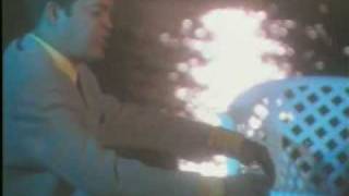 Watch Alex Bueno Que Vuelva video