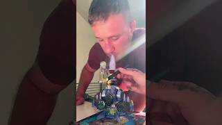 Justin Gaethje Smokes A Half Gram Dab
