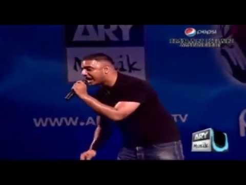 Imran Khan Singing Live Qott Ghusian Da (Karachi - Pakistan)...