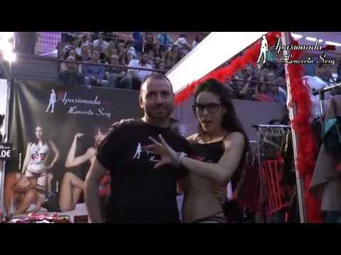 Carolina Abril en el stand de Apasionada en el Salón Erótico de Barcelona 2015