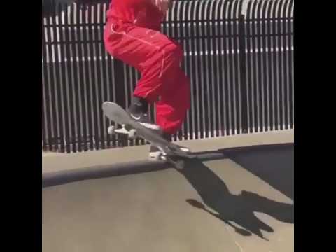 🍑👀@mr.fuegoo 💥 via @Loveskateboarding | Shralpin Skateboarding