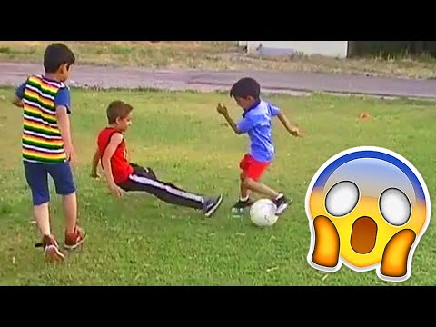 BEST SOCCER FOOTBALL VINES - GOALS, SKILLS, FAILS #25