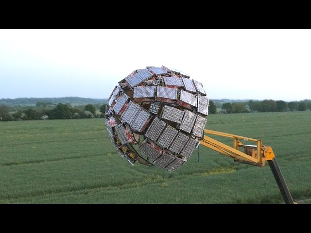 Crazy Guy Builds 5000 Fireworks Deathstar - Video