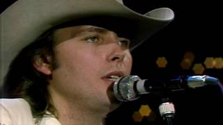 Watch Dwight Yoakam Buenas Noches From A Lonely Room video