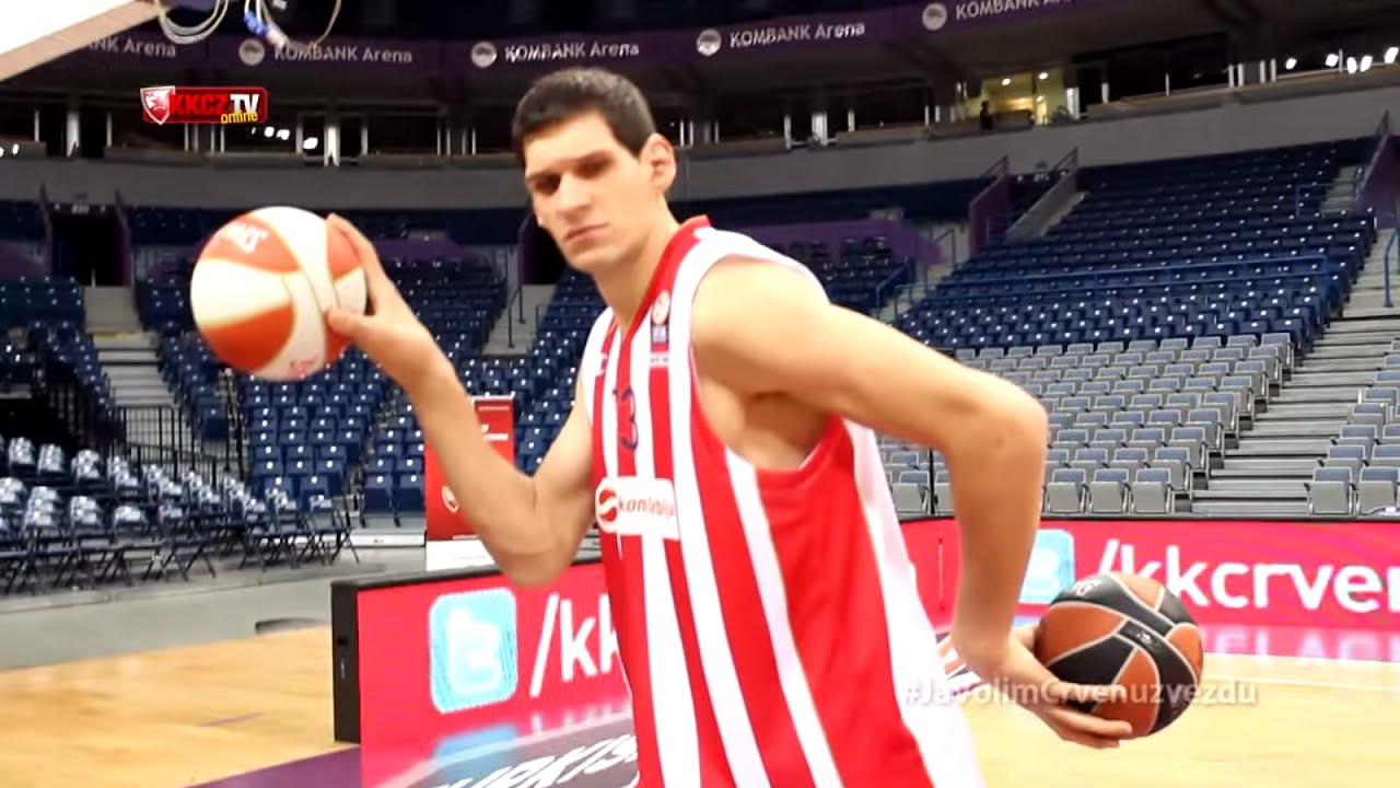 pick rumbles overseas hint 7 foot 4 giant boban marjanovic euro boban marjanovic hand size