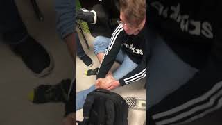 Exposing Benitez Junior For His Foot Praising