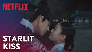 Moon Sang-min kisses Oh Ye-ju under the stars | Under The Queen’s Umbrella Ep 16