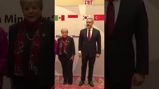 Hakan Fidan Türk Bayrağına Yerden Alıyor