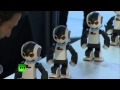'100 Robi': Dwarf Japanese break-dancing robot army