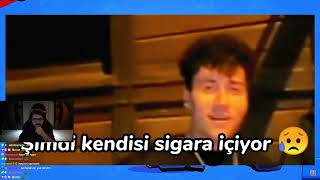 Kendi̇ne Müzi̇syen Enes Batur Si̇gara İçerken Yakalandi