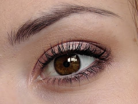 Maybelline Waterproof Mascara on Makeup For Different Eye Shapes Worldnews Com