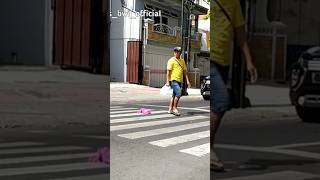 Prank Jatuhin Bh Di Lampu Merah