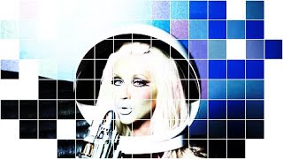 Watch Christina Aguilera Dynamite video
