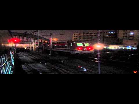 WAP-4 warming up on its way to take charge of Howrah - Danapur...