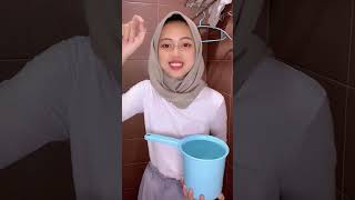 Live Suhee Hijab Challenge di Kamar Mandi