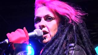 Watch LA Guns Here It Comes video