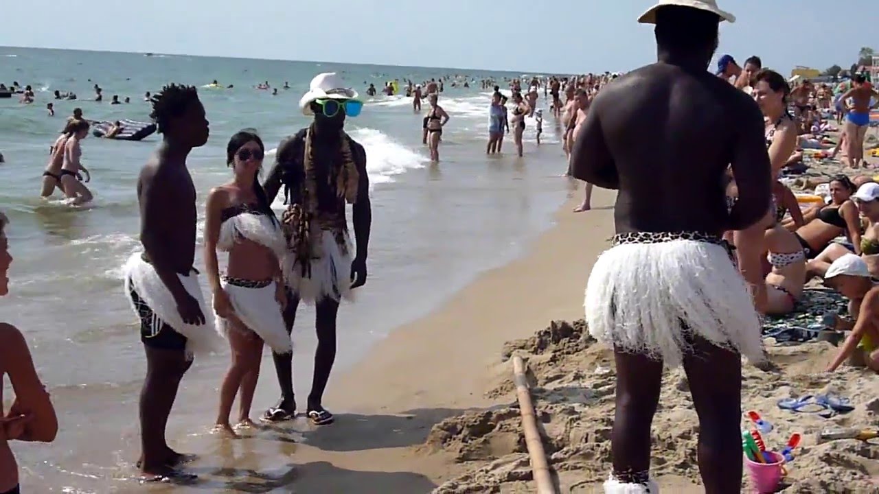 Негры Нудисты На Пляже Фото