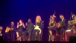 Watch Celine Dion Medley Acoustique video