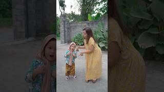Emak Emak Pakek Rok