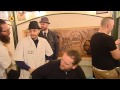 Hugo Peeters uit Roosendaal stond zaterdag 5,5 uur in de rij voor barbier Schorem Hugo Peeters uit Roosendaal stond zaterdag 5,5 uur in de rij voor barbier Schorem