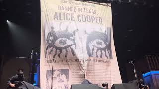 Watch Alice Cooper Lock Me Up video