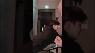 Changmi̇n Chucky Bebeği̇ni̇ Çok Sevi̇yor