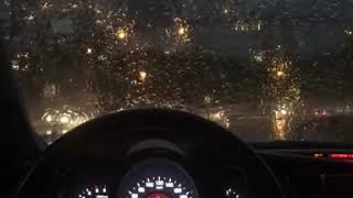 Araba Snapleri Yağmur Sesinde