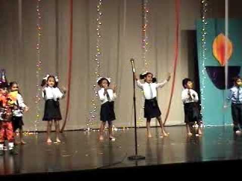 Nishika Dance on Bum Bum Bole (TZP) at IAC Columbus Indiana (...
