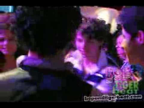 selena gomez and nick jonas 2009. Selena Gomez, Kevin y Nick Jonas bailando..! Order: Reorder; Duration: 0:56; Published: 01 Feb 2009; Uploaded: 11 Apr 2011; Author: Dianaap0