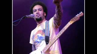 Watch Ben Harper Sweet Home Chicago video