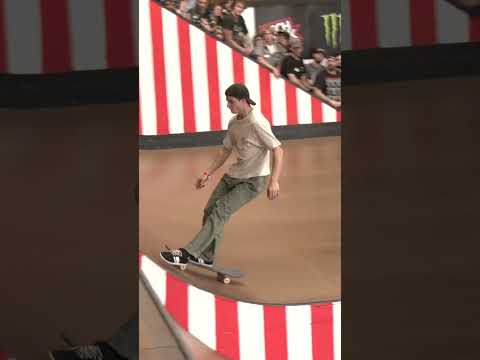 Levi Löffelberger throwing down a flawless run during Tampa Pro 2025 qualifiers