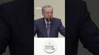 Hurbaşkanı Erdoğan Anacığımın Ayağının Altını Öperdim