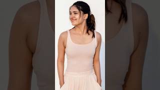 Actress Vani Bhojan Latest Pics