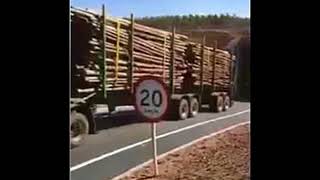 Amazing Truck Gandeng Panjang Sekali