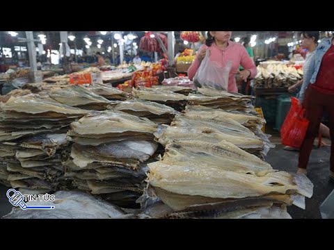 Cá khô ngâm hóa chất bày bán công khai, ruồi muỗi không dám bén mảng