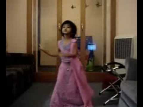 SWEET Girl Dance for Hulchul Hui from Aaja Nachale