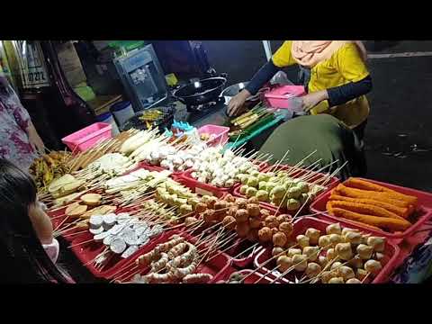 Taman gajah Lampung ...pusat kuliner malam dan permainan anak anak