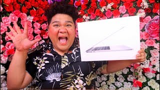 UNBOXING MY NEW LAPTOP (MACBOOK PRO 2019)