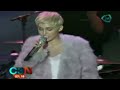 Miley Cyrus Besa Senos De La Modelo M S Alta images Miley Cyrus Besa Senos De La Modelo M S Alta