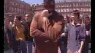 Watch El Chivi Radical video