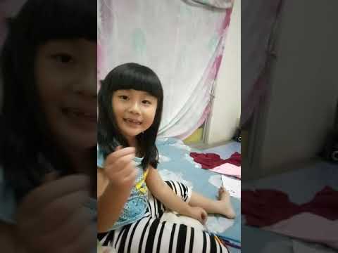 พี่ขิงบอกสีของสีไม้เป็นภาษาอังกฤษ