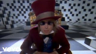 Watch Tom Petty  The Heartbreakers Dont Come Around Here No More video