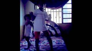 Menina de 7 anos dançando Ai Se Eu Te Pego (Michel Telo)