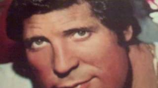 Watch Tom Jones Somethin Bout You Baby I Like video