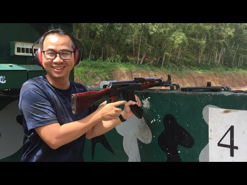 Củ Chi du hí || Đi bắn súng thật || Shooting the AK47 and M16 (Cu Chi Tunnel, Vietnam)