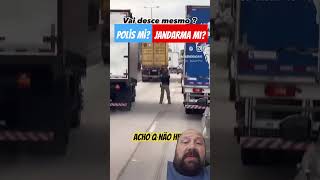 Poli̇s Kontroljandarma Çevi̇rmeautomobi̇letir Vi̇deolari